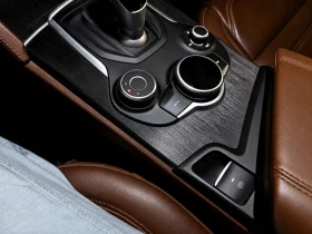 Alfa Romeo Stelvio 76150км. Кафява кожа. От първи собственик. 4х4 | Auto.bg — изображение 6