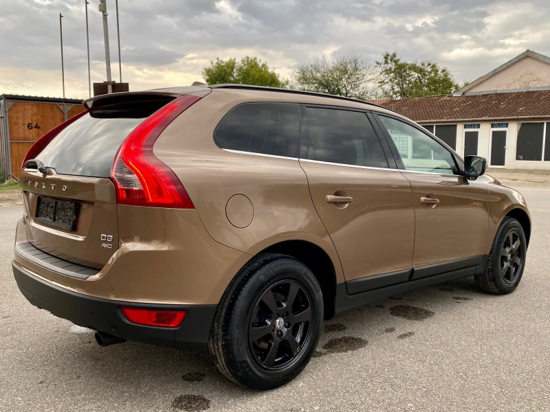 Volvo XC60 2.4 D3 4X4 Дистроник Мъртва точка City safety , снимка 7 - Автомобили и джипове - 47465911