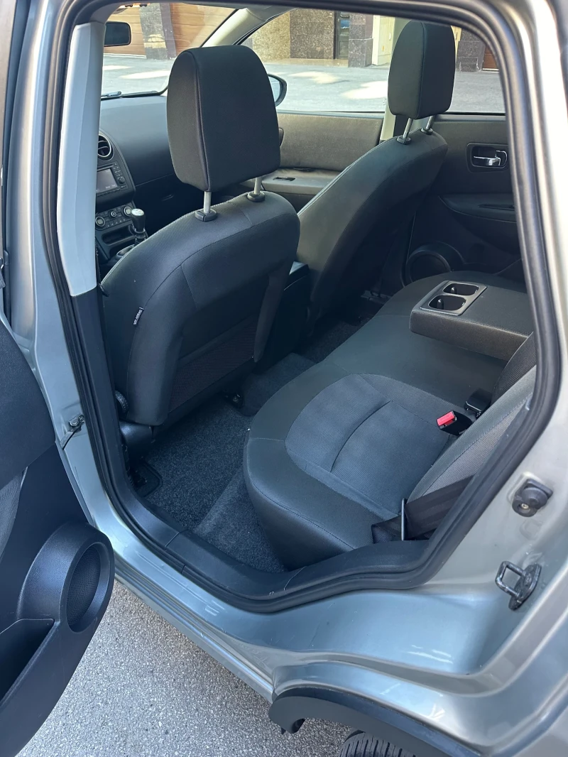 Nissan Qashqai  2.0i 4х4 , снимка 9 - Автомобили и джипове - 47498975