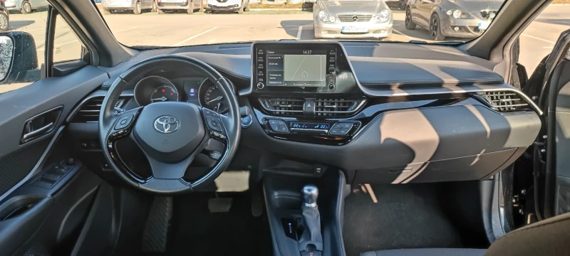 Toyota C-HR, снимка 8 - Автомобили и джипове - 48351359