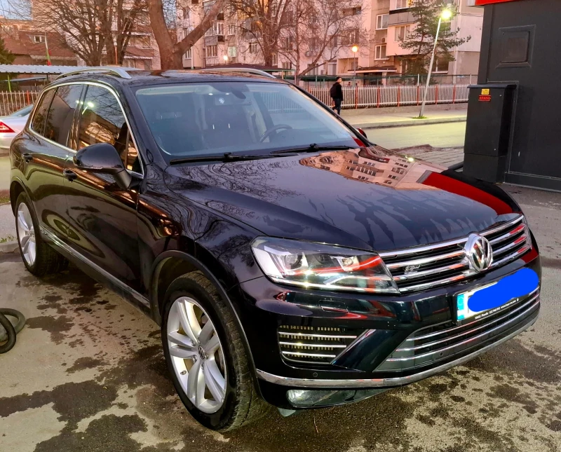 VW Touareg, снимка 4 - Автомобили и джипове - 48383450