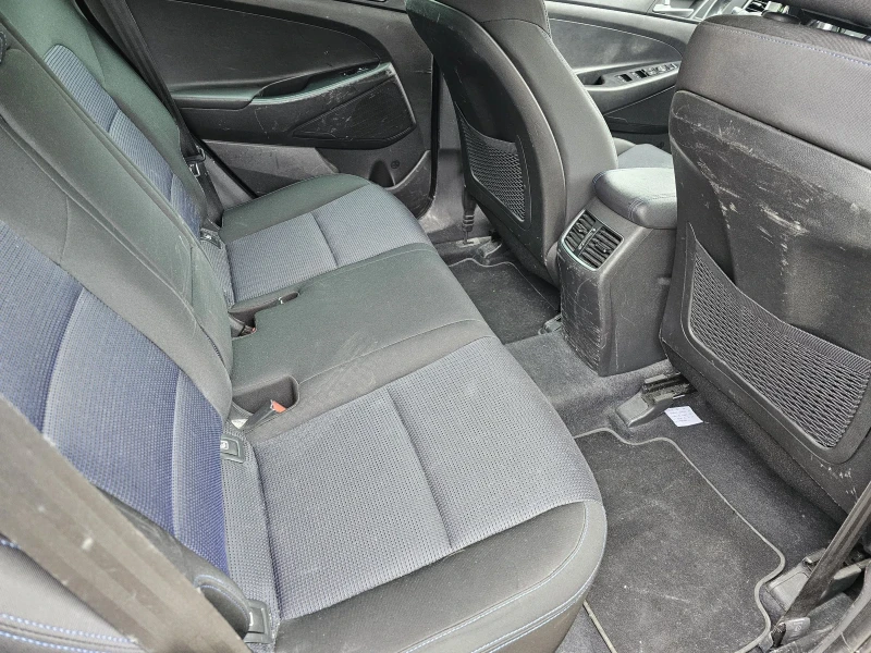 Hyundai Tucson 1.7 CRDI АВТОМАТ , снимка 13 - Автомобили и джипове - 52505475