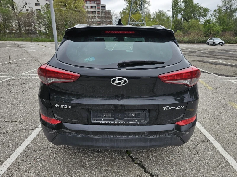 Hyundai Tucson 1.7 CRDI АВТОМАТ , снимка 6 - Автомобили и джипове - 52505475