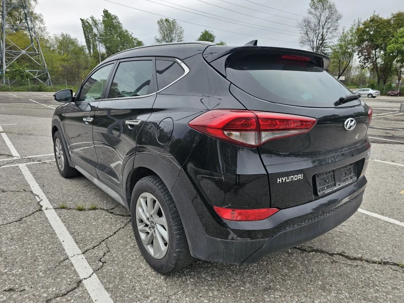 Hyundai Tucson 1.7 CRDI АВТОМАТ , снимка 4 - Автомобили и джипове - 52505475