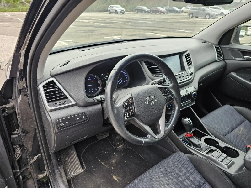 Hyundai Tucson 1.7 CRDI АВТОМАТ , снимка 9 - Автомобили и джипове - 52505475