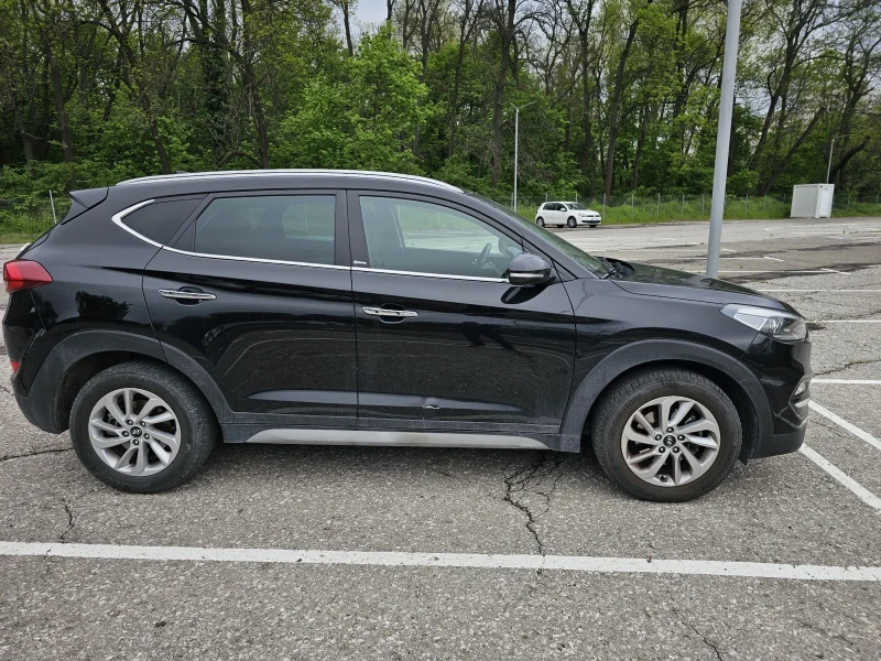 Hyundai Tucson 1.7 CRDI АВТОМАТ , снимка 7 - Автомобили и джипове - 52505475