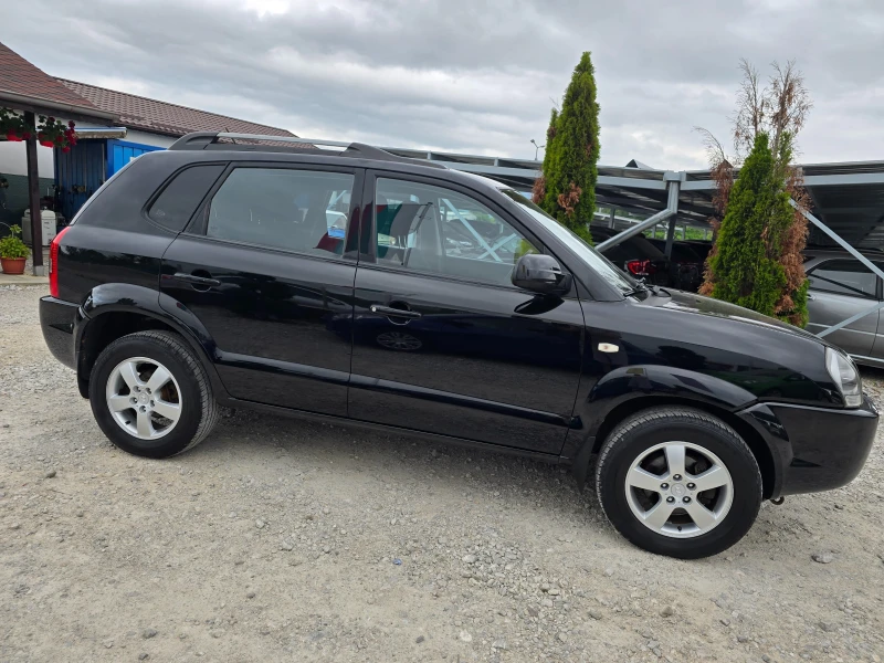 Hyundai Tucson 2.0 БЕНЗИН ! ! РЕАЛНИ КИЛОМЕТРИ ! ! КЛИМАТИК, снимка 6 - Автомобили и джипове - 50827356