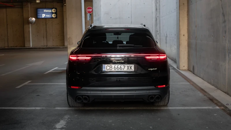 Porsche Cayenne E-Hybrid , снимка 3 - Автомобили и джипове - 52657436