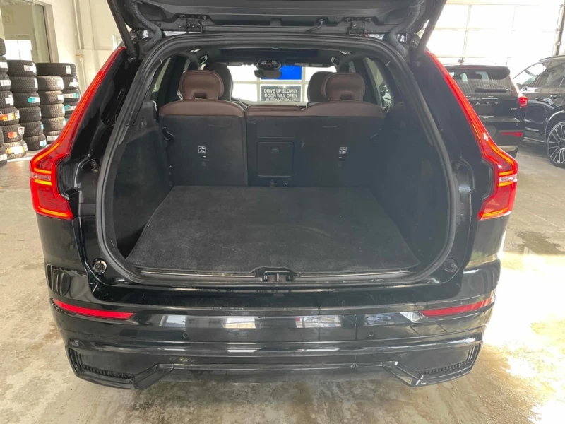 Volvo XC60 * Plus Dark Theme * CARFAX * 2 КЛЮЧА * ПОДГРЕВИ, снимка 12 - Автомобили и джипове - 53252723