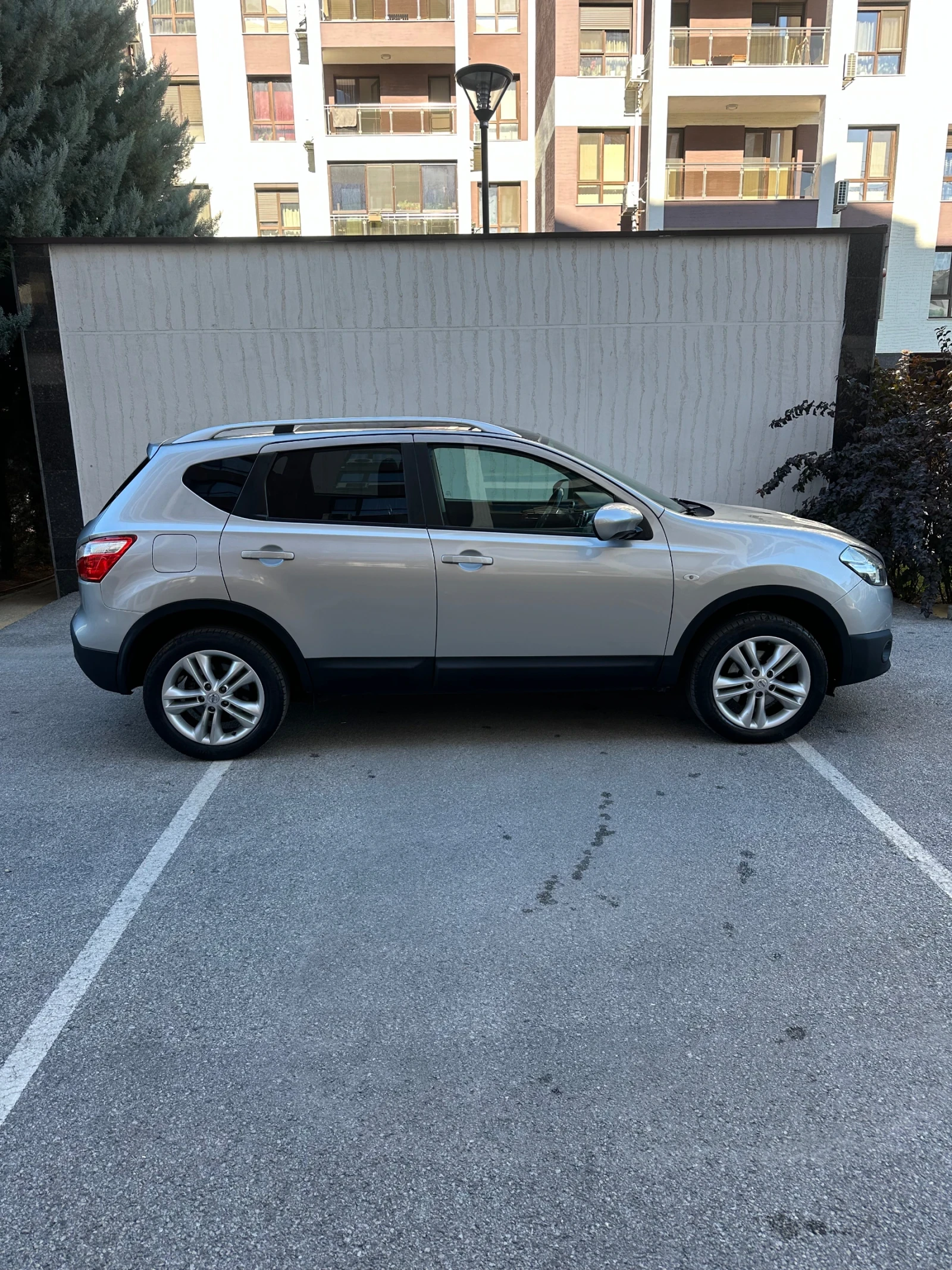 Nissan Qashqai  2.0i 4х4  - изображение 3