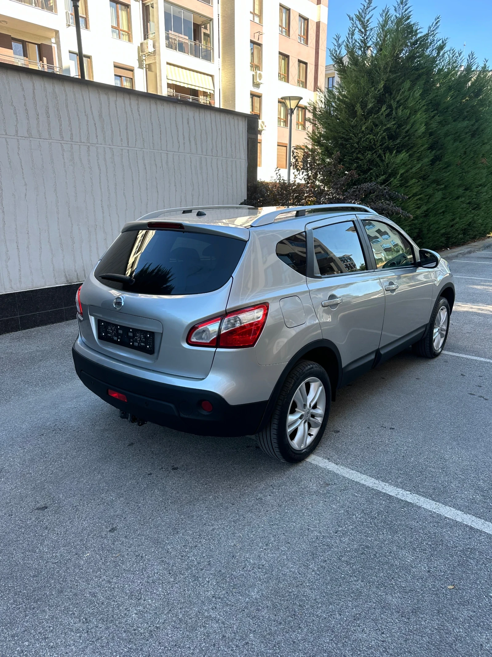 Nissan Qashqai  2.0i 4х4  - изображение 6