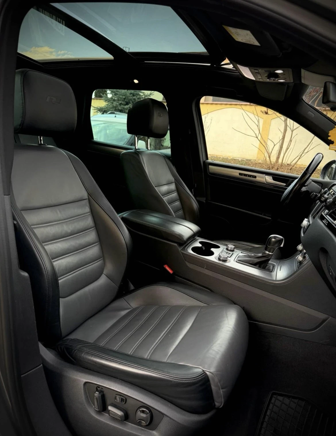 VW Touareg 3.0TDI R-Line Panorama - изображение 7