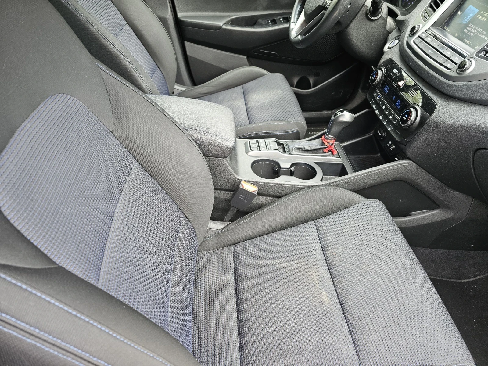 Hyundai Tucson 1.7 CRDI   | Mobile.bg   12