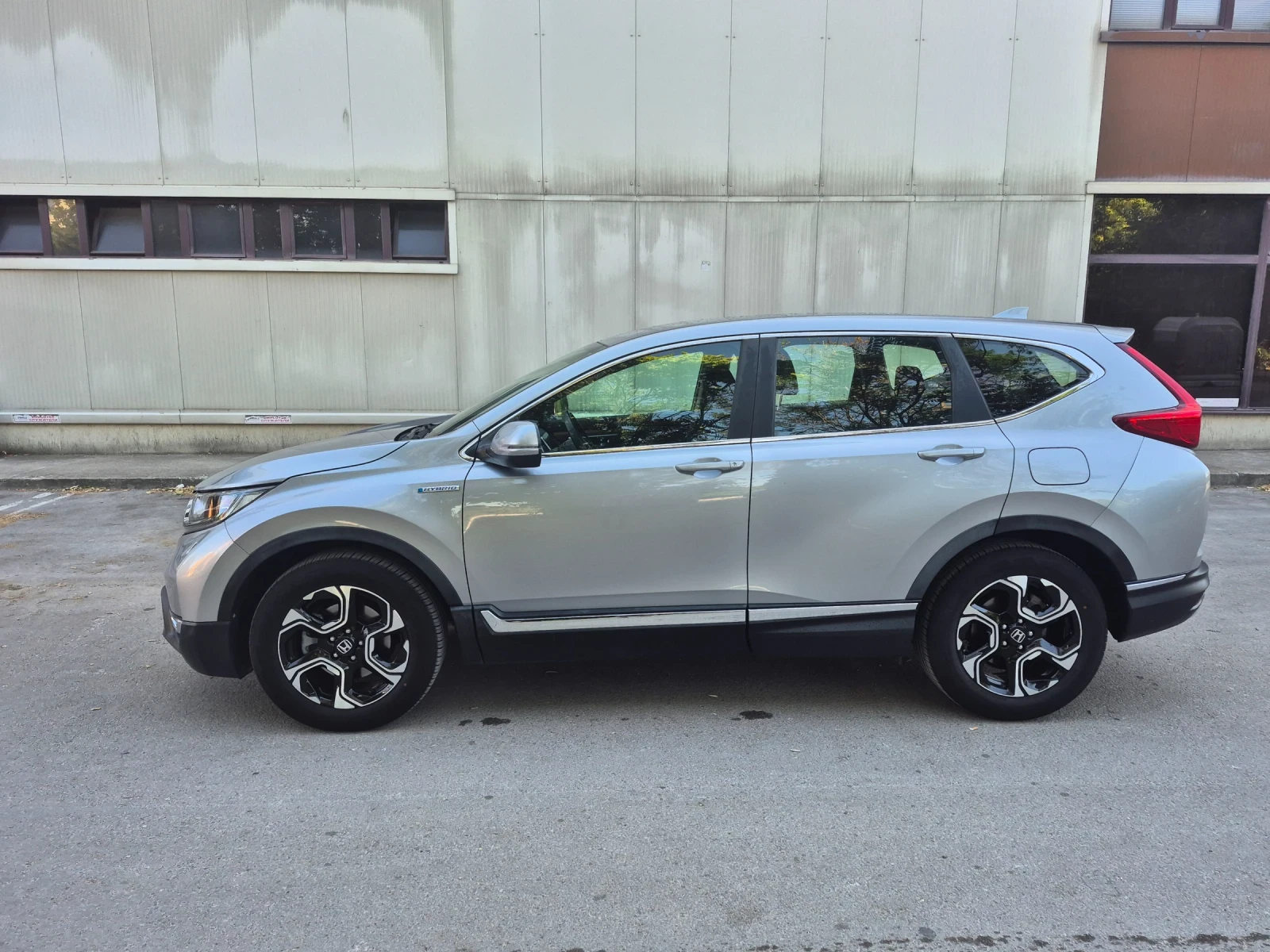 Honda Cr-v HYBRID . 115.000КМ  НОВА - изображение 2
