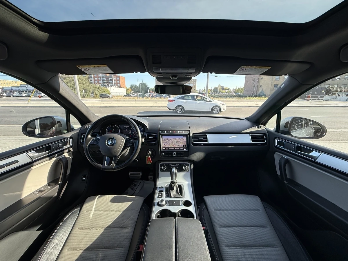 VW Touareg 3.6 V6 / PANO / DYNAUDIO / WOLFSBURG Edition - изображение 4