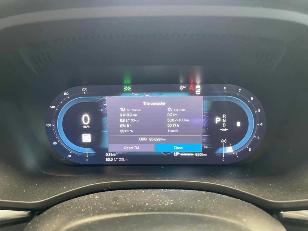 Volvo XC60 * Plus Dark Theme * CARFAX * 2 КЛЮЧА * ПОДГРЕВИ - изображение 8