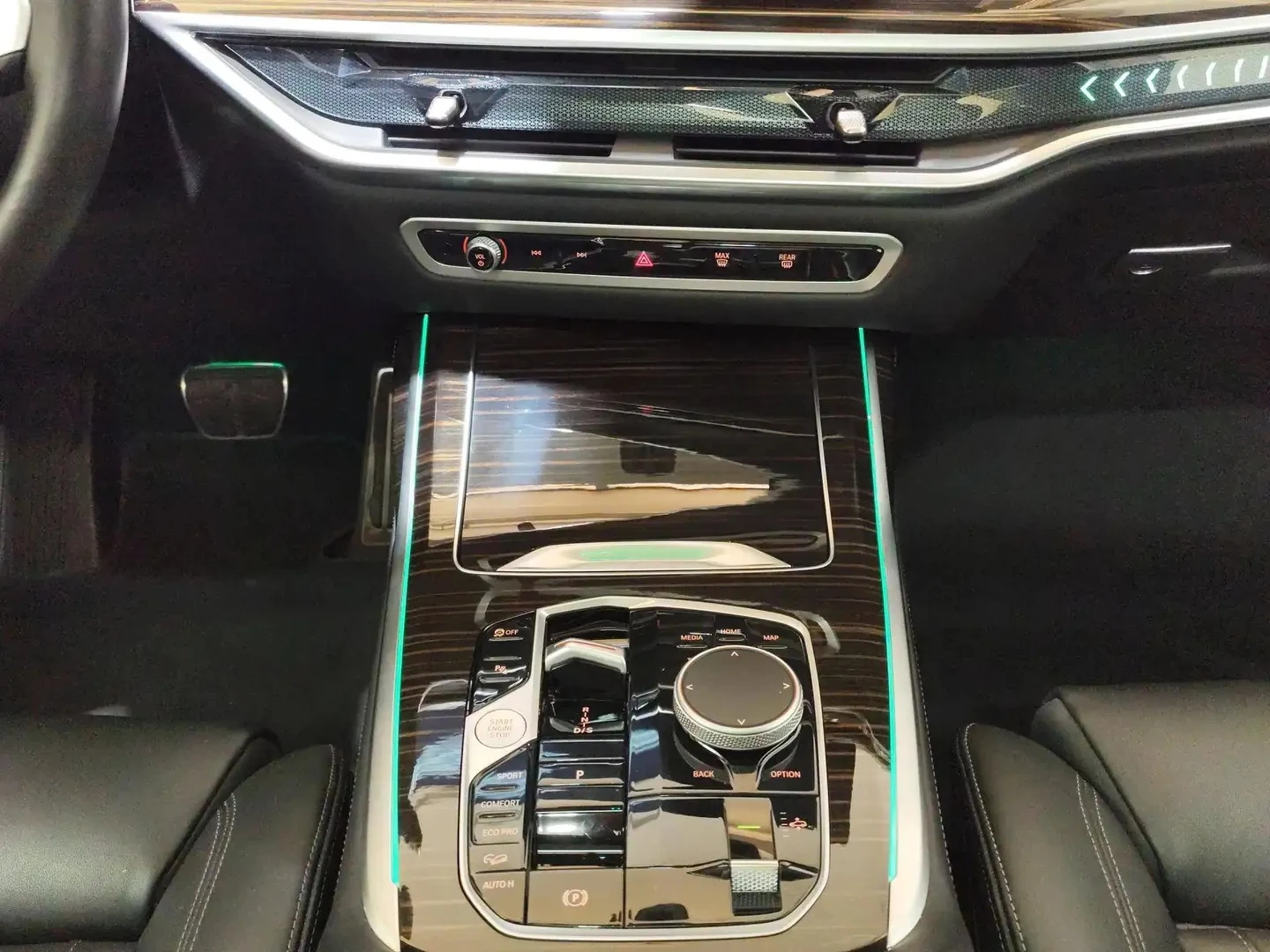 BMW X7 40d xDrive M Sportpaket Pro, снимка 7 - Автомобили и джипове - 53910353