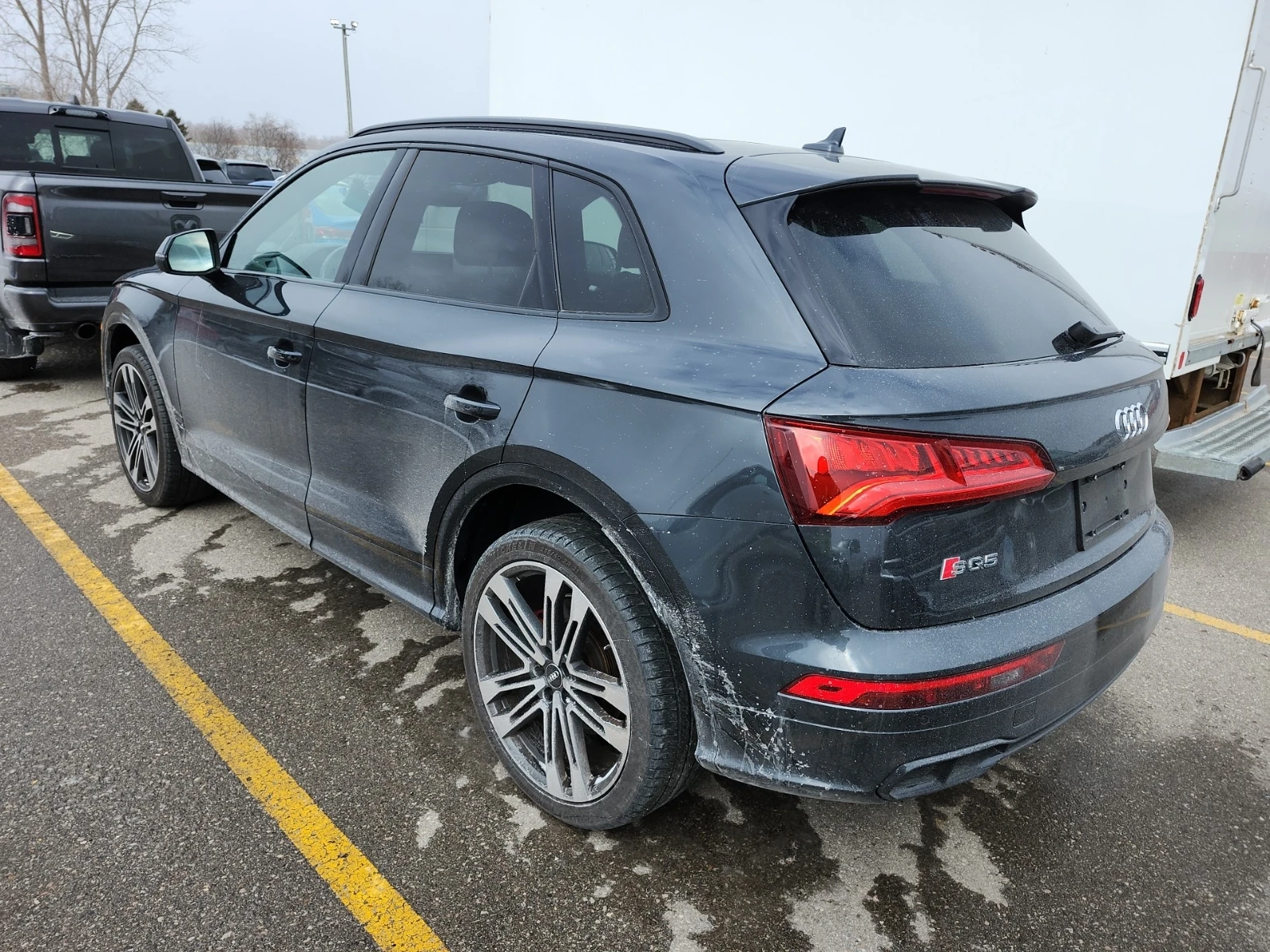 Audi SQ5 TECHNIK * * CARFAX * * АВТО КРЕДИТ * * , снимка 4 - Автомобили и джипове - 53930117