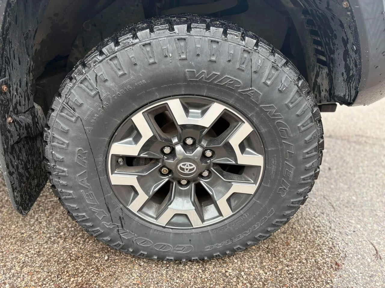 Toyota Tacoma * TRD * ПОДГРЕВ* KEYLESS* , снимка 7 - Автомобили и джипове - 54103323