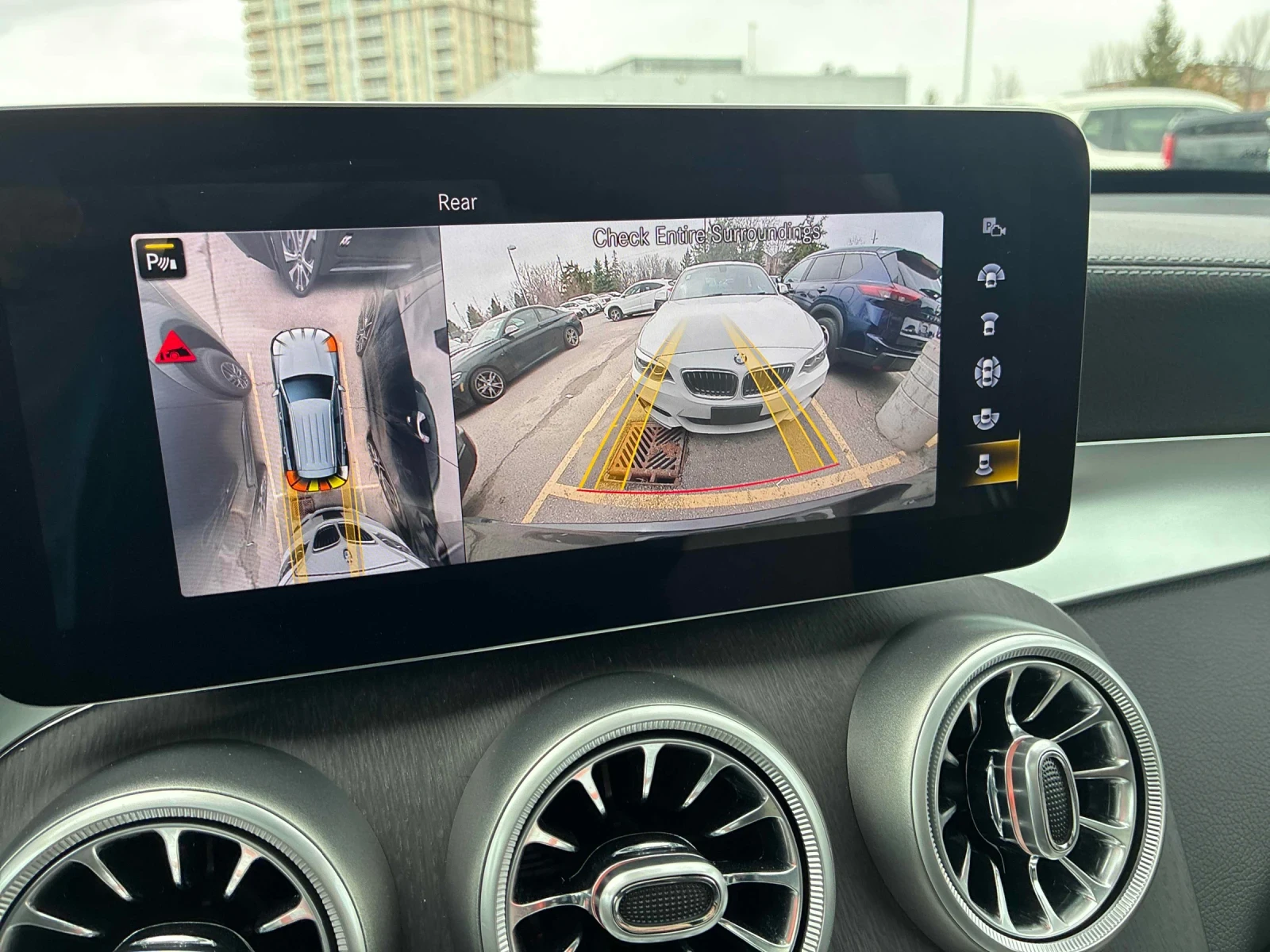 Mercedes-Benz GLC 43 AMG AMG * ДИГИТАЛНО ТАБЛО * ПОДГРЕВ * BURMESTER * , снимка 6 - Автомобили и джипове - 54139128