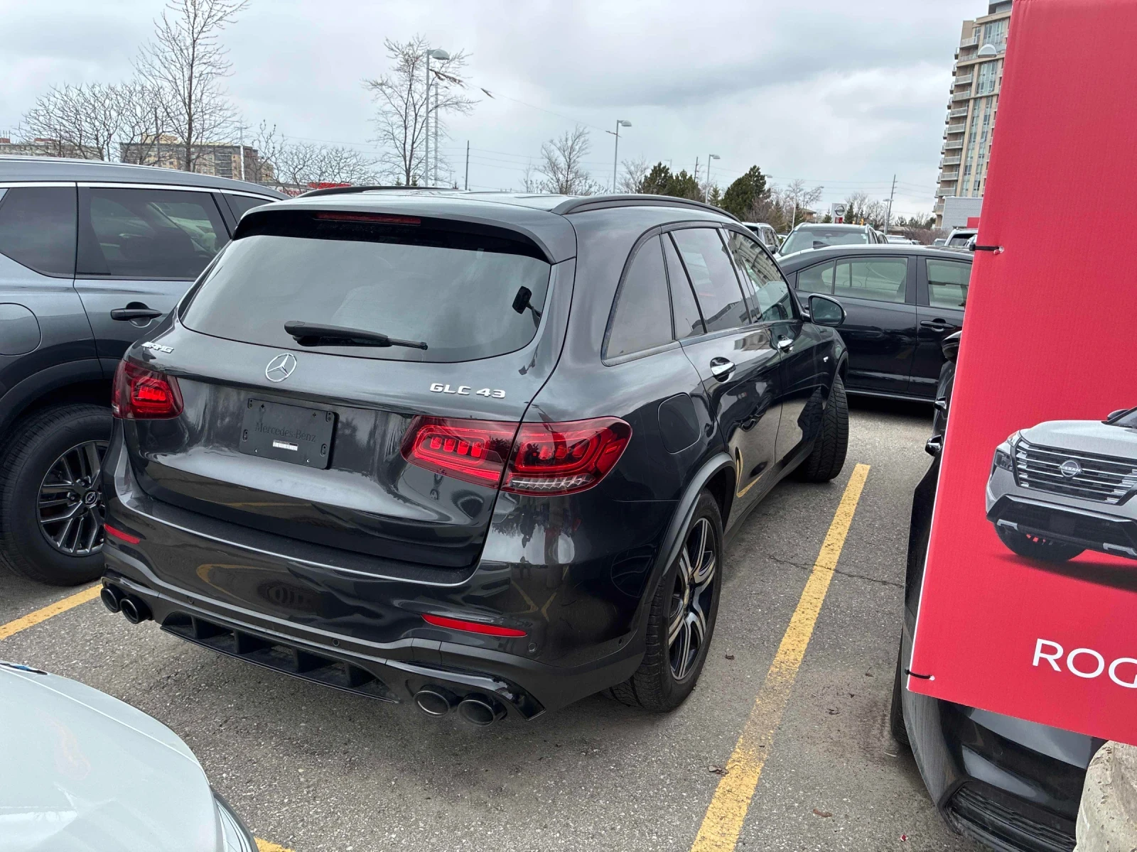 Mercedes-Benz GLC 43 AMG AMG * ДИГИТАЛНО ТАБЛО * ПОДГРЕВ * BURMESTER * , снимка 2 - Автомобили и джипове - 54139128