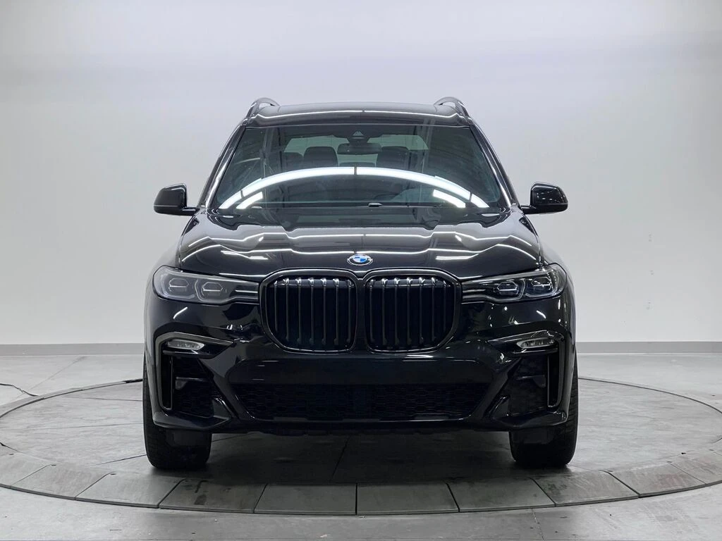 BMW X7 carbon black metallic* harman kardon* Head-Up* , снимка 2 - Автомобили и джипове - 54168824