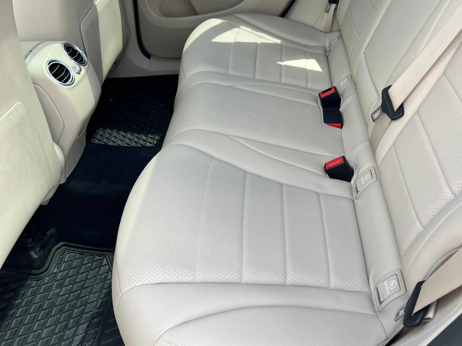 Mercedes-Benz GLC 300 ПОДГРЕВ * ПАНОРАМА * 360 * 2 КЛЮЧА * CARFAX, снимка 10 - Автомобили и джипове - 54709035
