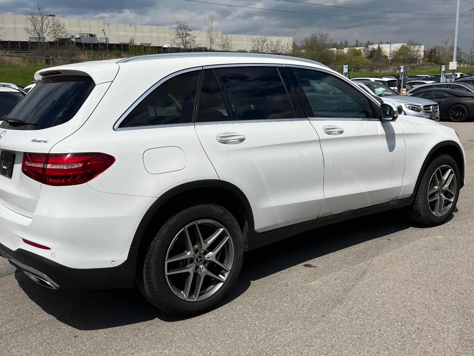 Mercedes-Benz GLC 300 ПОДГРЕВ * ПАНОРАМА * 360 * 2 КЛЮЧА * CARFAX, снимка 3 - Автомобили и джипове - 54709035