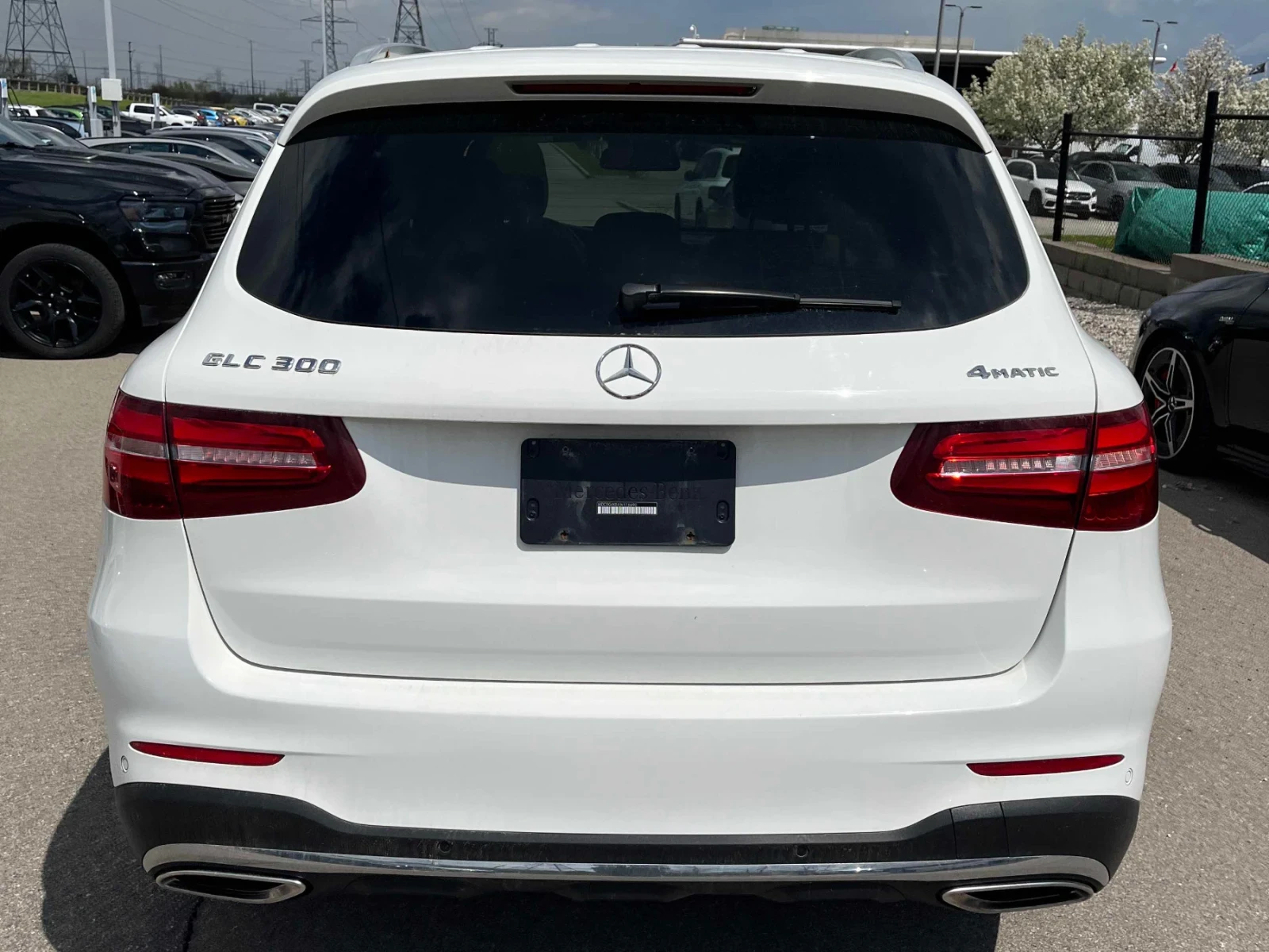 Mercedes-Benz GLC 300 ПОДГРЕВ * ПАНОРАМА * 360 * 2 КЛЮЧА * CARFAX, снимка 4 - Автомобили и джипове - 54709035