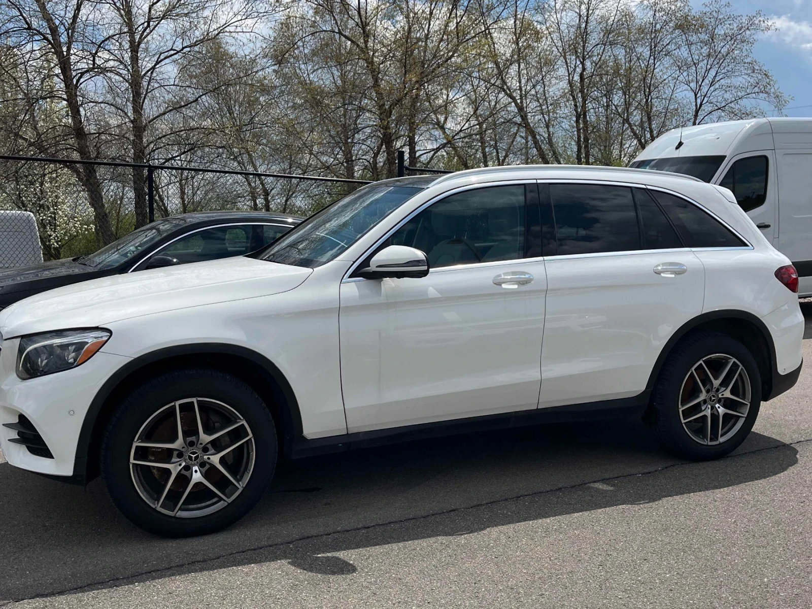 Mercedes-Benz GLC 300 ПОДГРЕВ * ПАНОРАМА * 360 * 2 КЛЮЧА * CARFAX, снимка 2 - Автомобили и джипове - 54709035