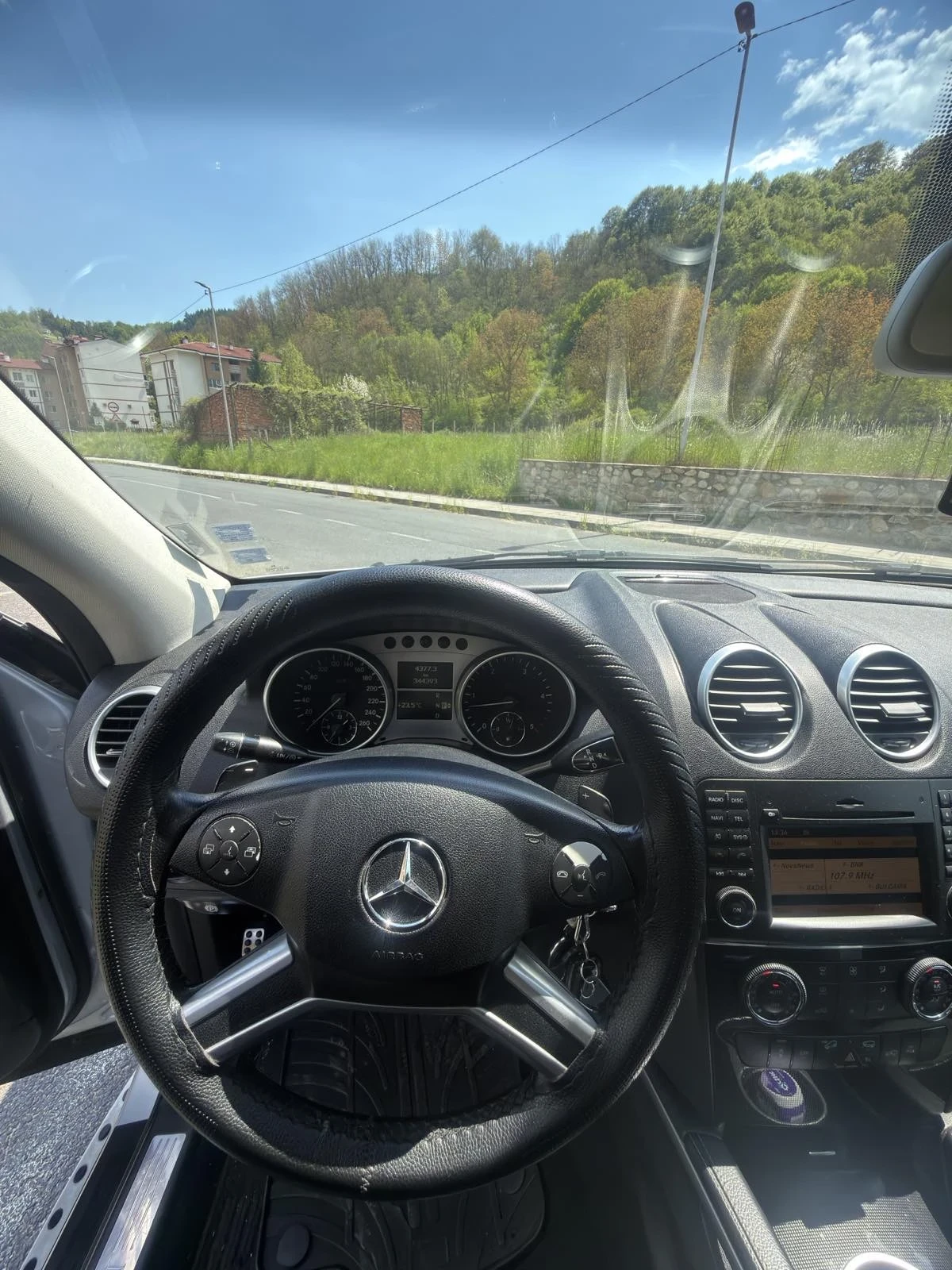 Mercedes-Benz ML 320, снимка 5 - Автомобили и джипове - 54830708