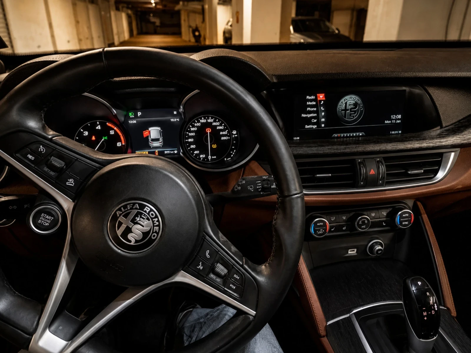 Alfa Romeo Stelvio 76150км. Кафява кожа. От първи собственик. 4х4, снимка 5 - Автомобили и джипове - 54918198