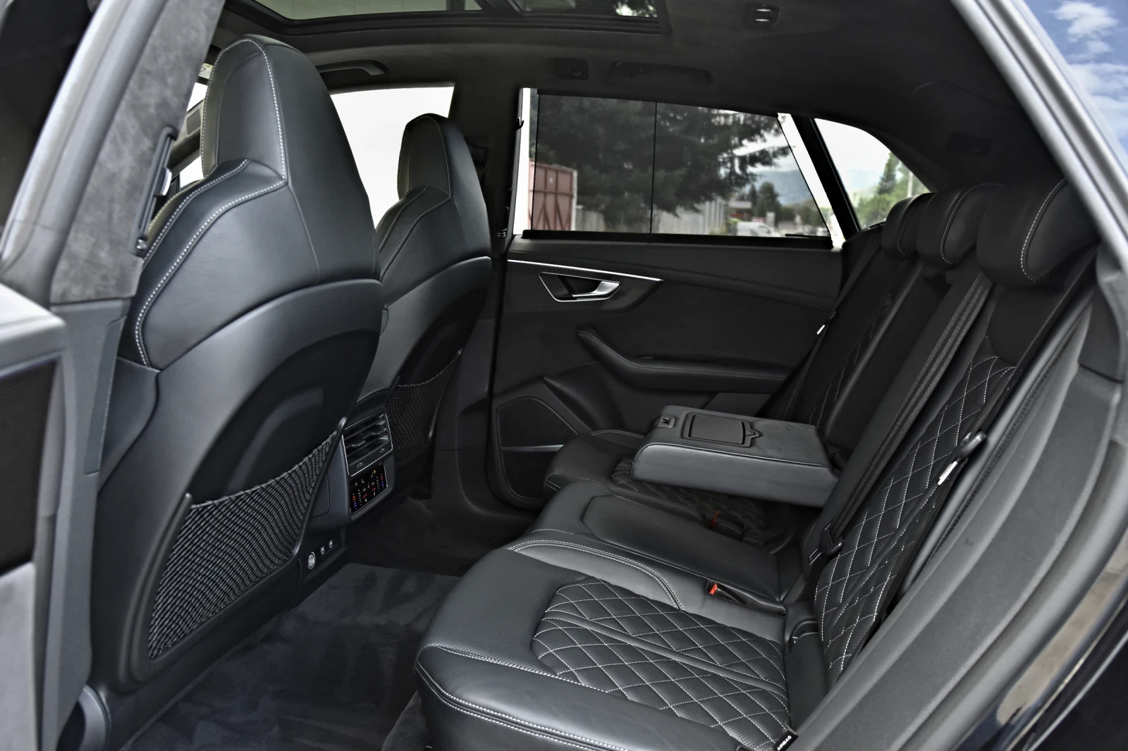 Audi SQ8 4.0 V8T B&O RS-SITZE CARBON 22-RS 360 NIG-VISION | Mobile.bg � ����������� 16
