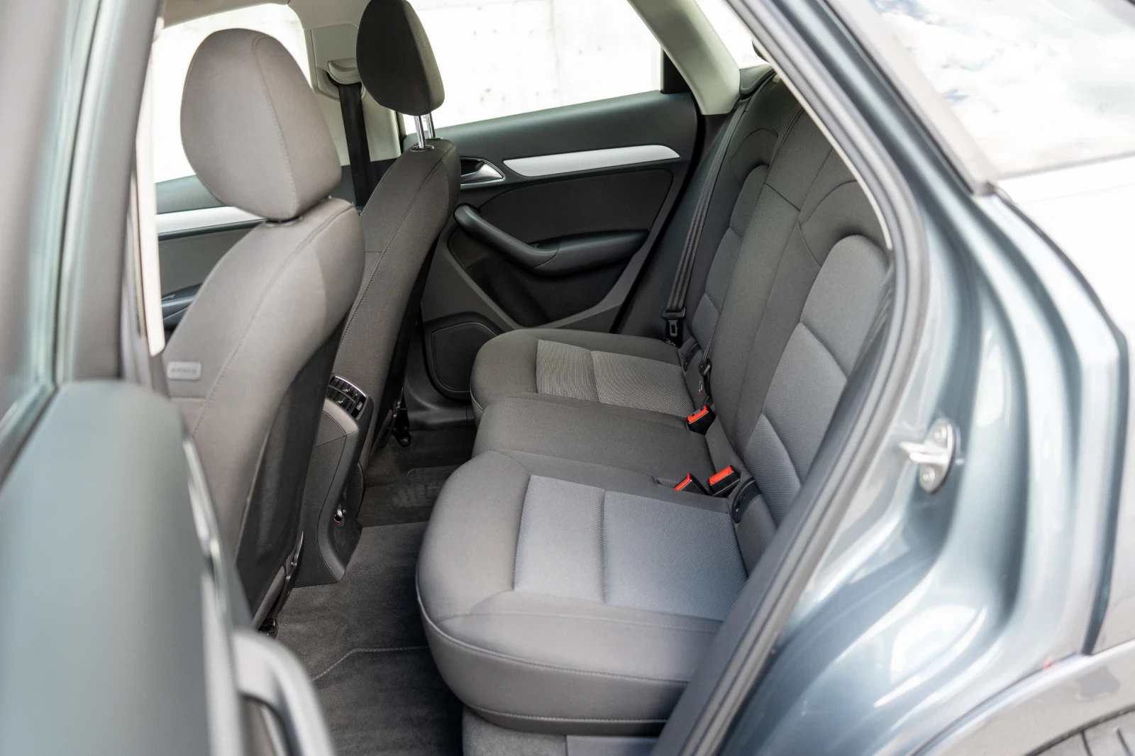Audi Q3 2.0TDI 4x4 Ръчка, снимка 14 - Автомобили и джипове - 55452017