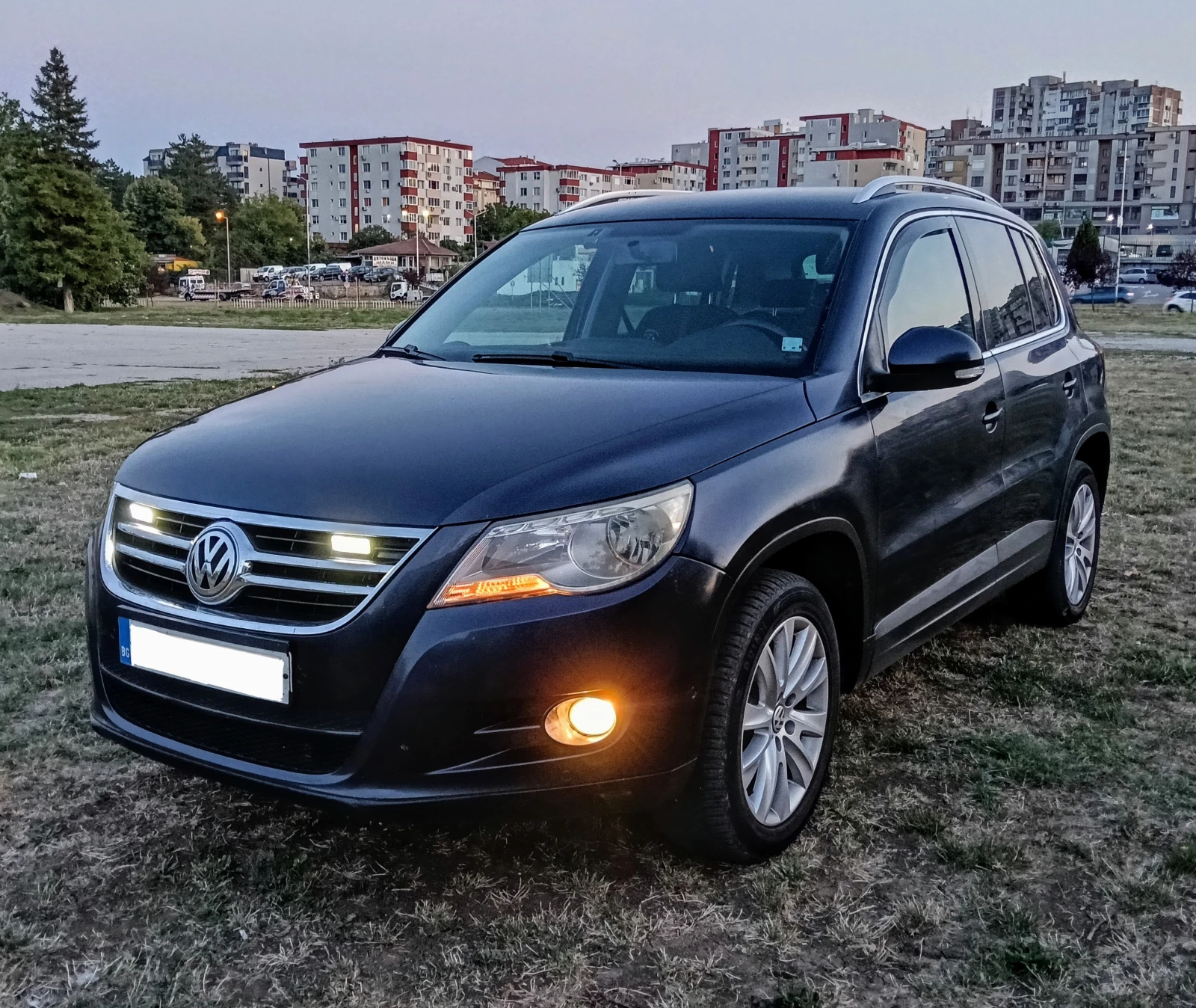 VW Tiguan 4х4_140кс_6.скорости_Верига_4л./100км_НАВИГАЦИЯ !