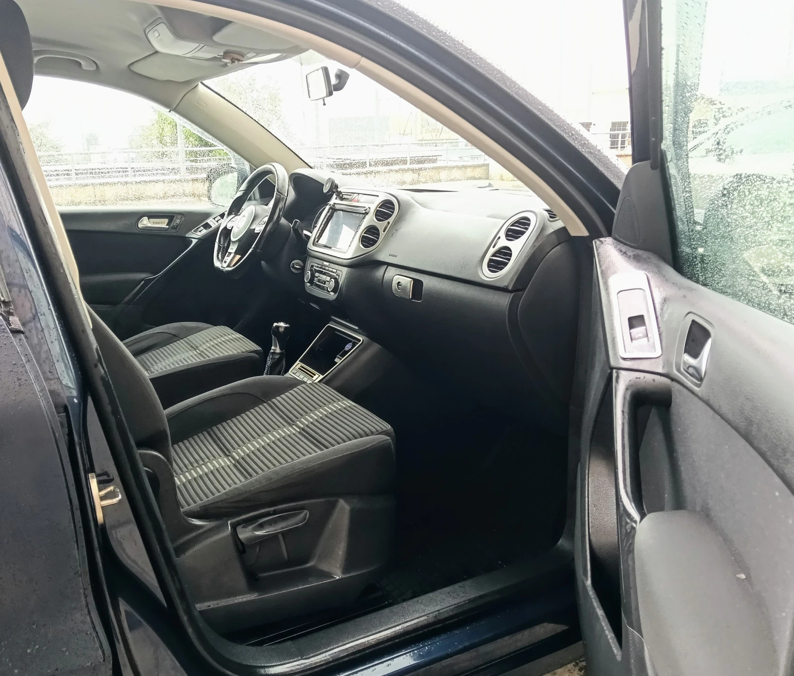 VW Tiguan 4�4_140��_6.��������_���������_4�./100��. ! | Mobile.bg � ����������� 12