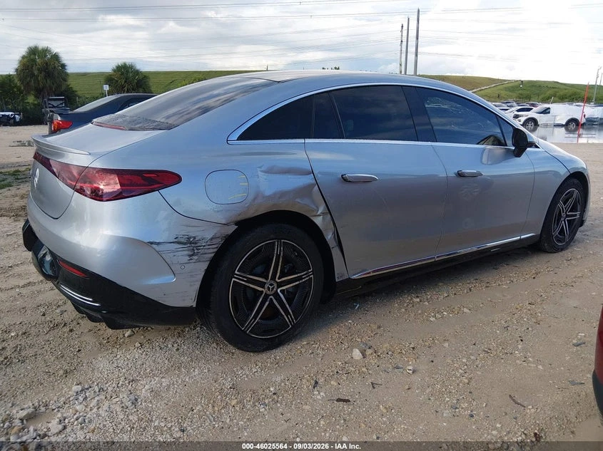 Mercedes-Benz EQE 350+ Sedan, снимка 6 - Автомобили и джипове - 56217944