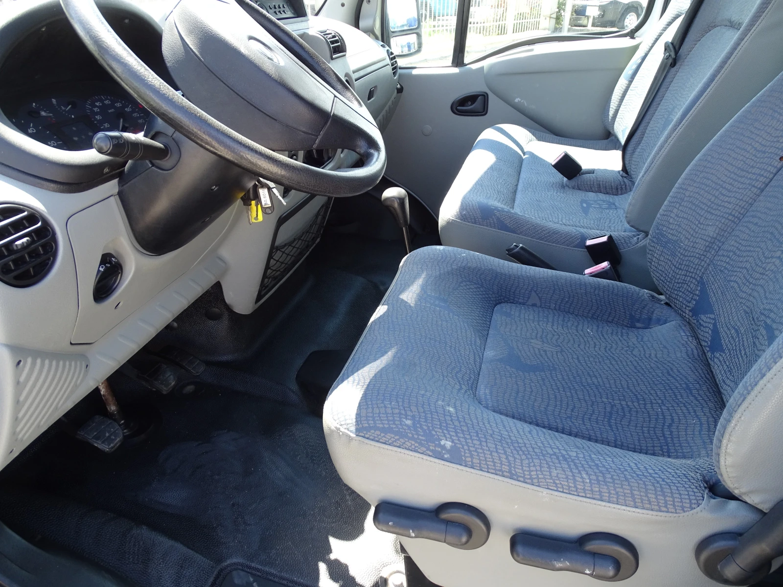 Nissan Interstar 9 МЕСТА  * * * КЛИМАТИК* * * , снимка 12 - Бусове и автобуси - 55012188
