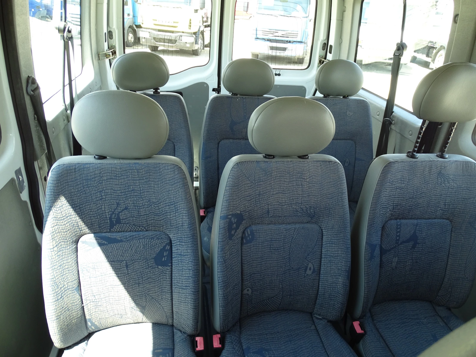 Nissan Interstar 9 МЕСТА  * * * КЛИМАТИК* * * , снимка 15 - Бусове и автобуси - 55012188
