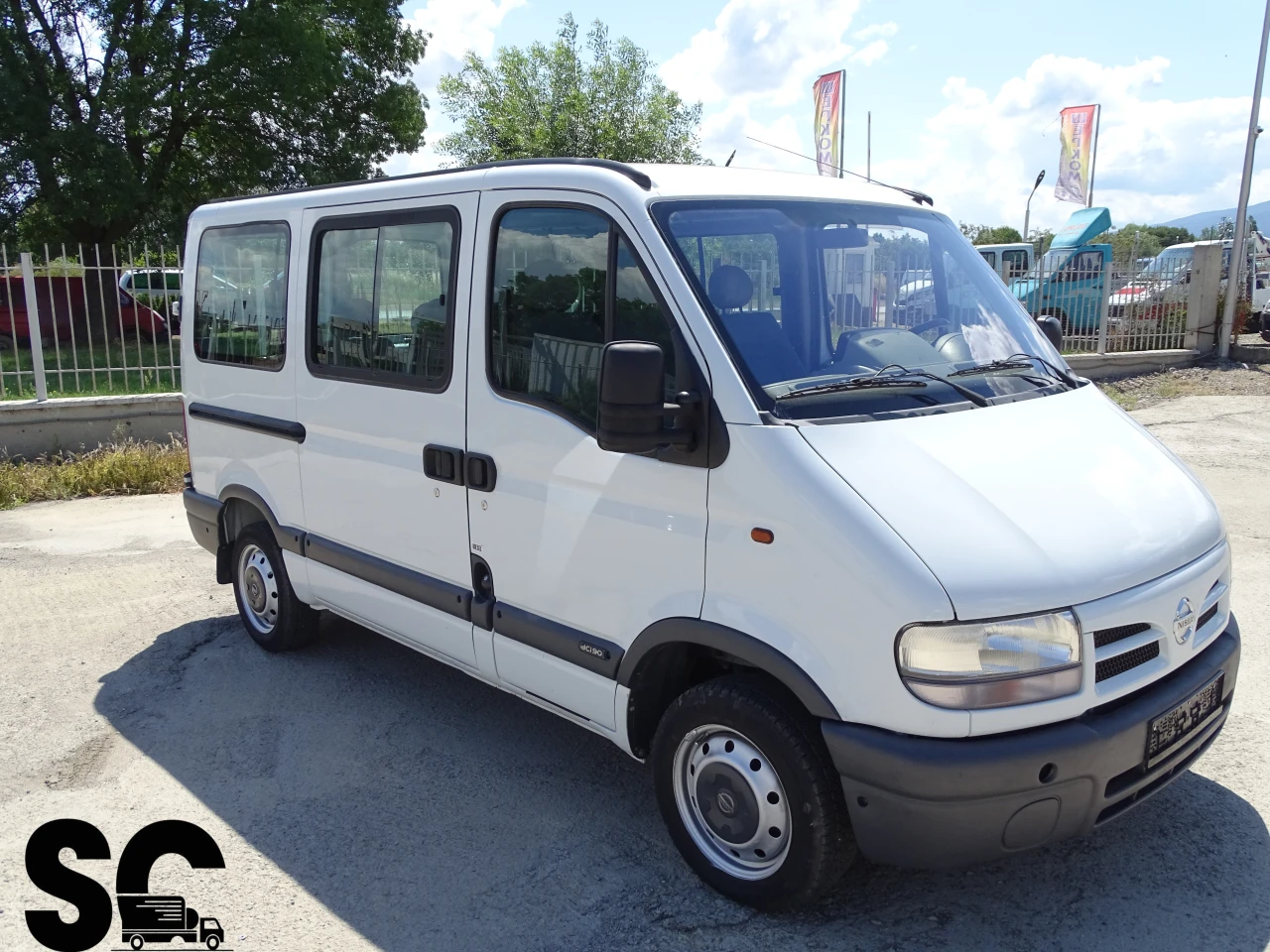 Nissan Interstar 9 МЕСТА  * * * КЛИМАТИК* * * 