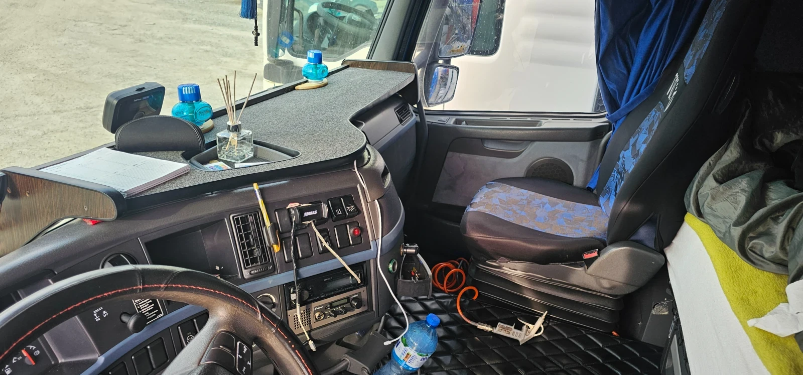 Volvo Fh 12, снимка 15 - Камиони - 54277218