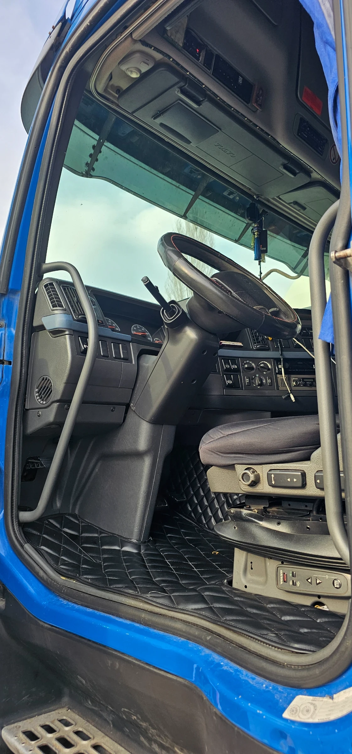 Volvo Fh 12, снимка 13 - Камиони - 54277218