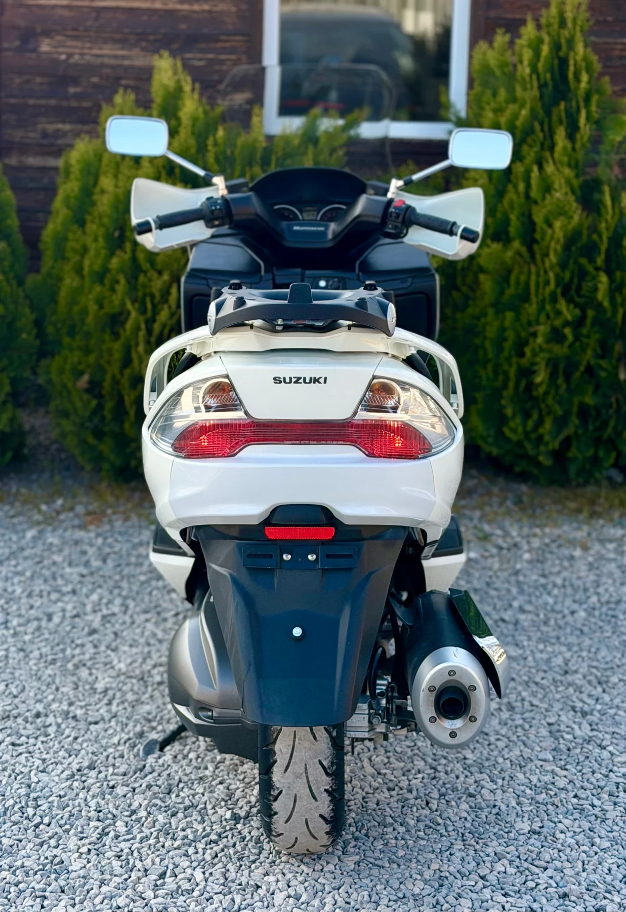 Suzuki Burgman 400cc * БЯЛА ПЕРЛА* * Топ състояние* , снимка 6 - Мотоциклети и мототехника - 54231120