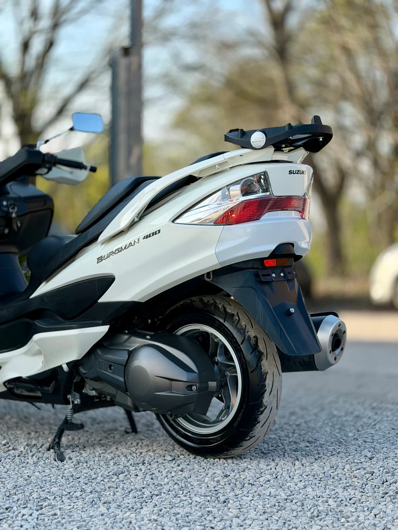 Suzuki Burgman 400cc * БЯЛА ПЕРЛА* * Топ състояние* , снимка 12 - Мотоциклети и мототехника - 54231120