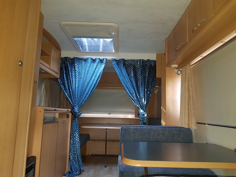 Каравана Adria Altea 502 DK, снимка 10 - Каравани и кемпери - 48474965