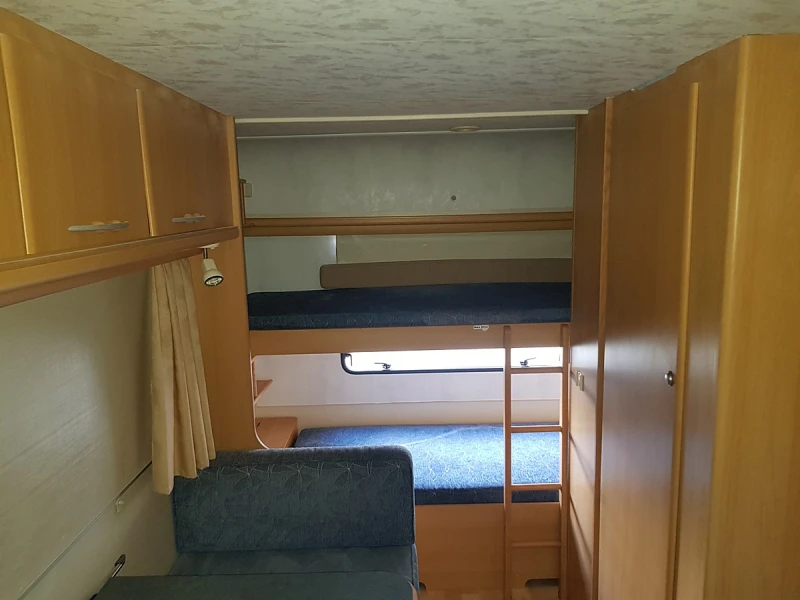 Каравана Adria Altea 502 DK, снимка 8 - Каравани и кемпери - 48474965