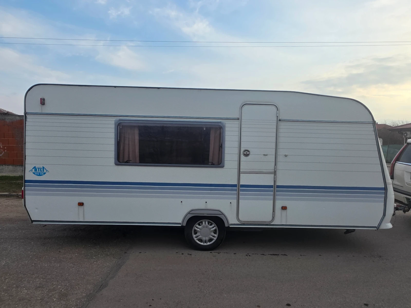 Каравана Adria Altea 502 DK, снимка 6 - Каравани и кемпери - 53919138