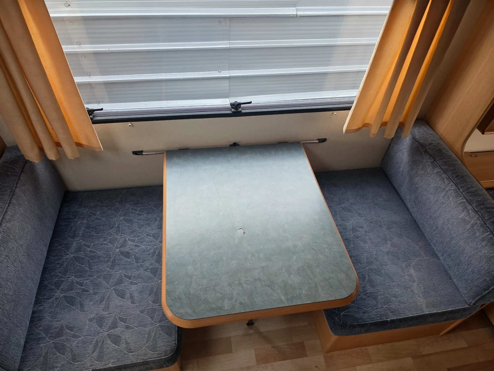 Каравана Adria Altea 502 DK, снимка 12 - Каравани и кемпери - 53919138