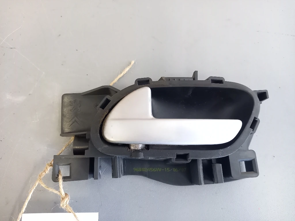 ������ ����� ������ ���� �������� ���� 207SW  | Mobile.bg � ����������� 1