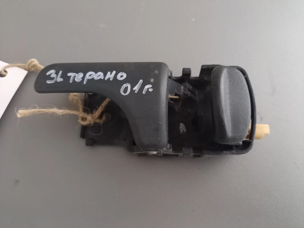 Дръжка врата задна лява вътрешна Нисан Терано 4врати